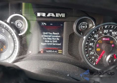 2024 Ram 2500 Big Horn 4X4 6'4 Box z USA, uszkodzony, nr VIN 3C6UR5DJ2RG317088